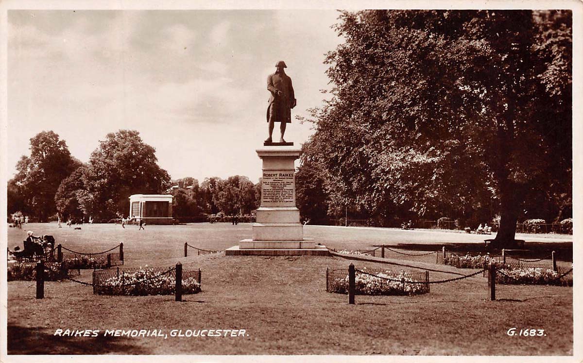 Gloucester. Memorial to Robert Raikes
