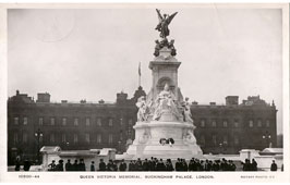 Greater London. Buckingham Palace and Queen Victoria Memorial, 1911