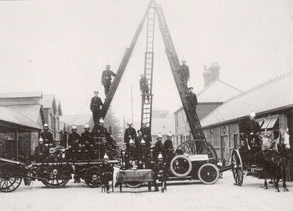 Swindon. Fire Brigade at Cromwell Street, Depot, 1922