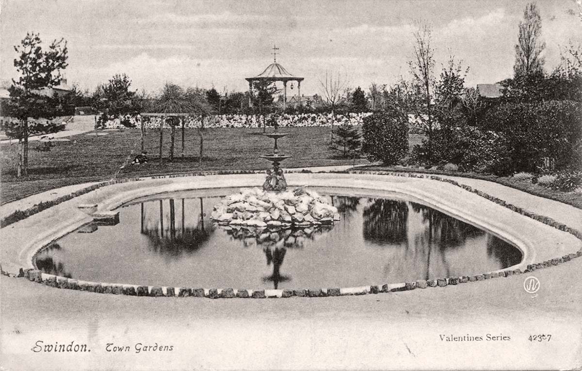 Swindon. Town Gardens, Foutain and Music Pavilion