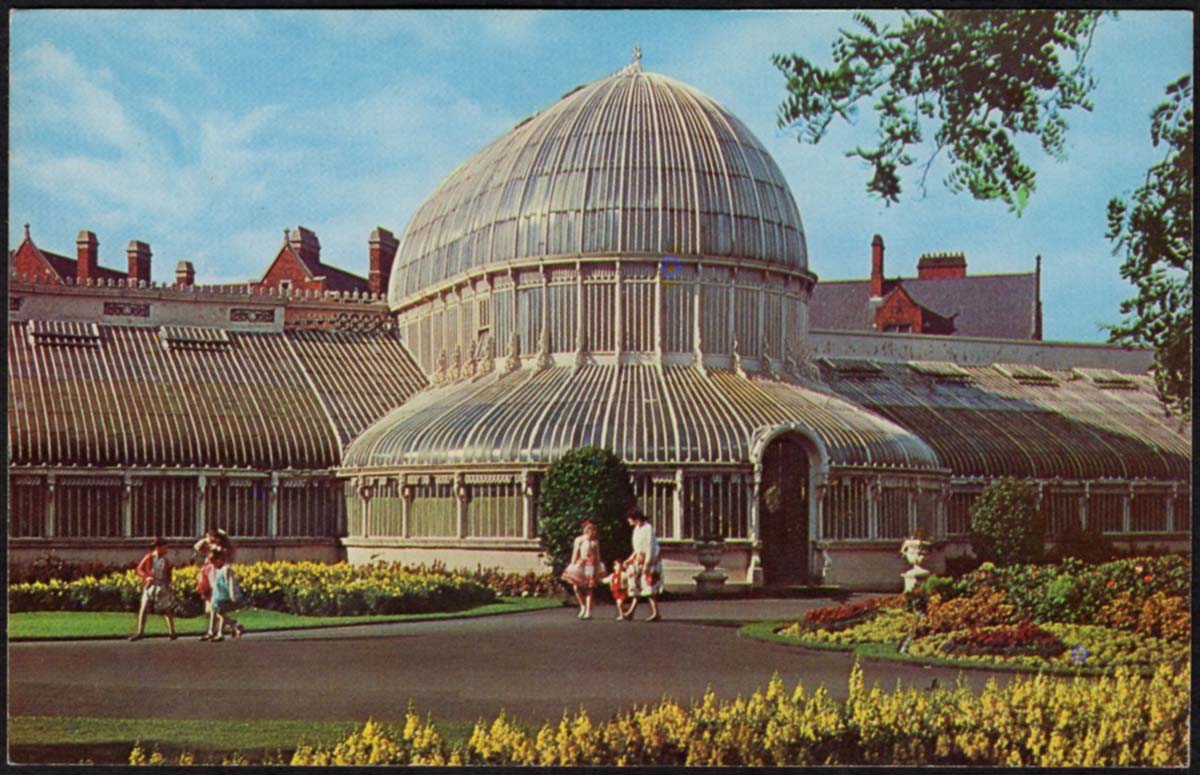 Belfast. Conservatory in the Botanical Gardens
