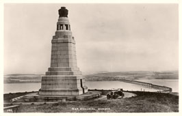 Dundee. War Memorial 1914 - 1918 and Tay Bridge