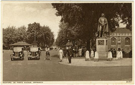 Bedford. Bunyan's Statue on corner De Parys Avenue and St Peter Street