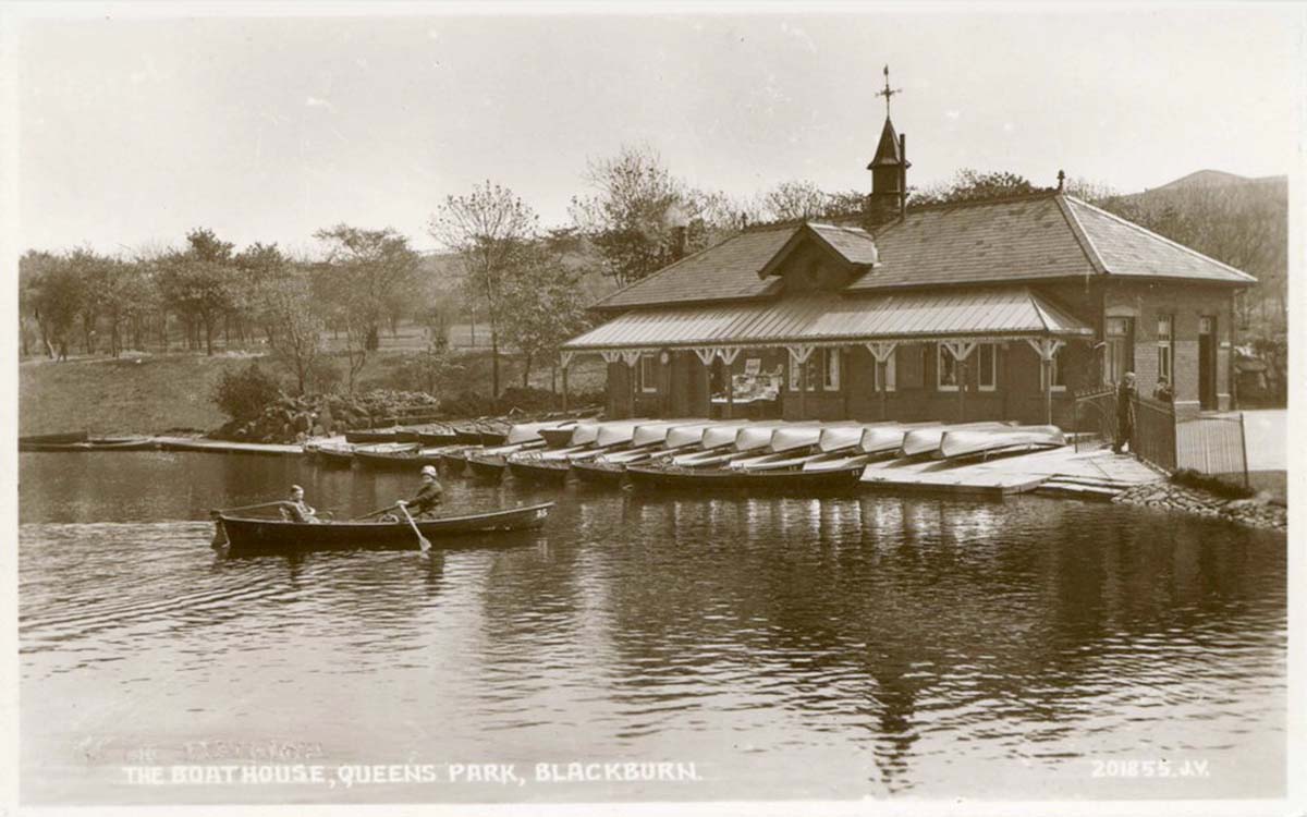 Blackburn. Queen's Park - Boathouse, circa 1930