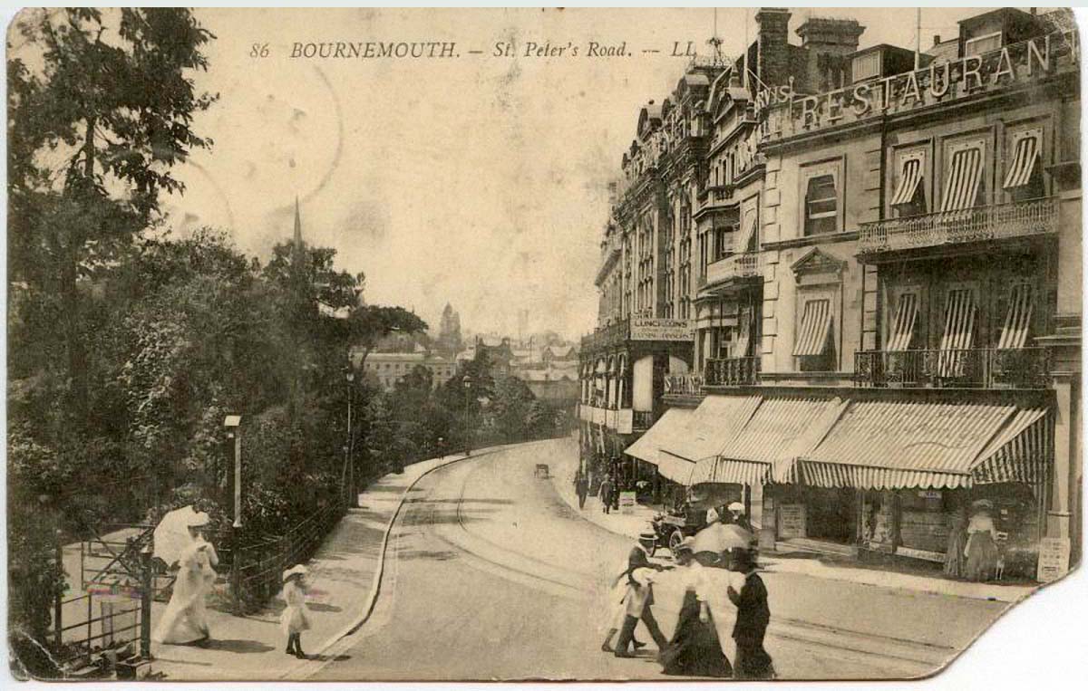 Bournemouth. Dingles, House of Fraser, Gervis Place on St Peter's Road