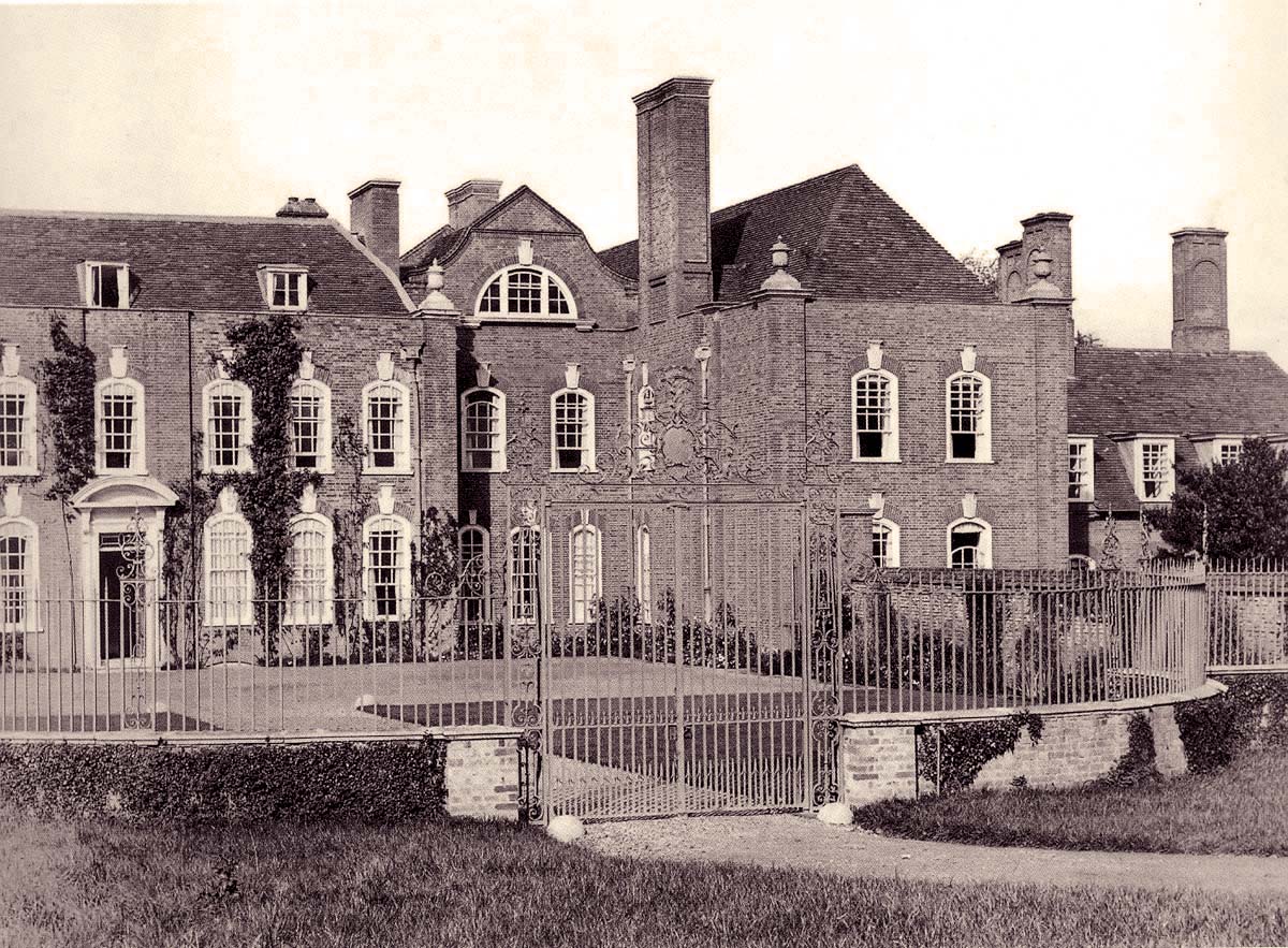 Ipswich. Temple Dinsley, 1911