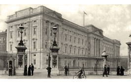 Greater London. Buckingham Palace, circa 1920