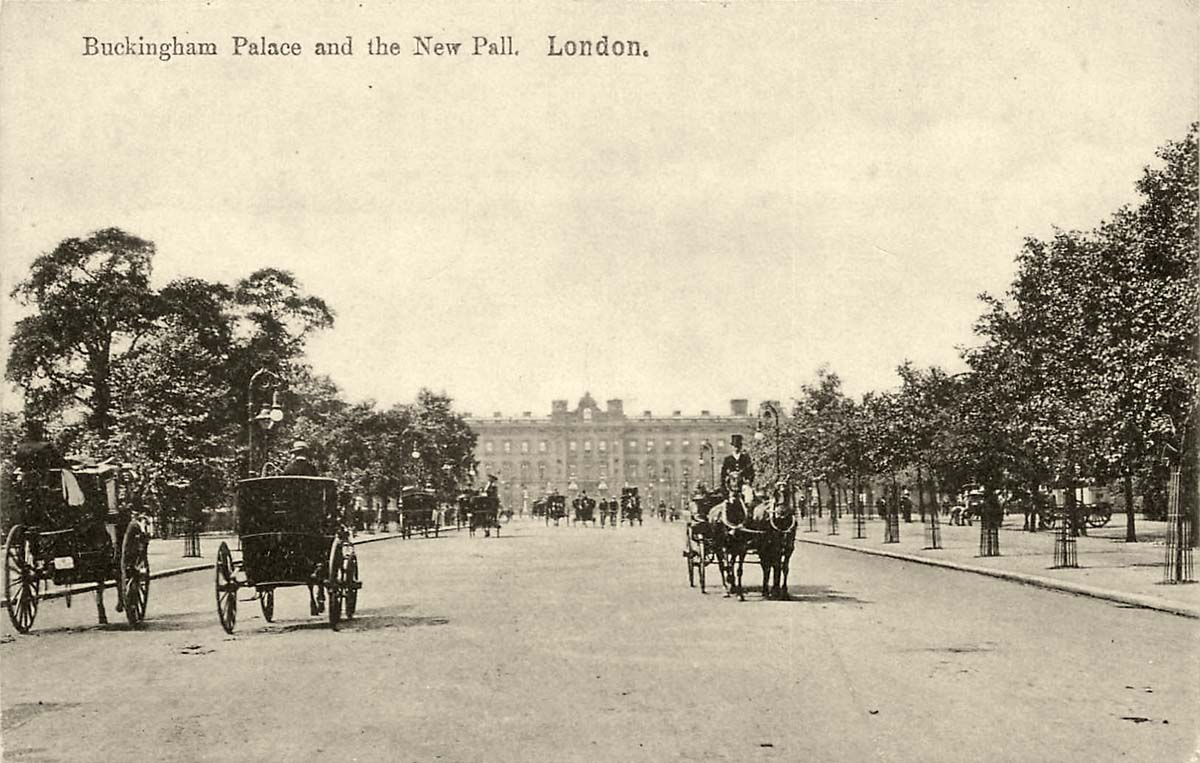 London. Buckingham Palace and New Pall