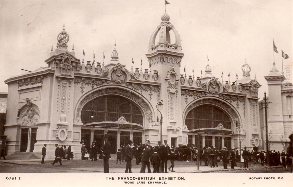 London. Franco-British Exhibition - Wood Lane Entrance, 1908