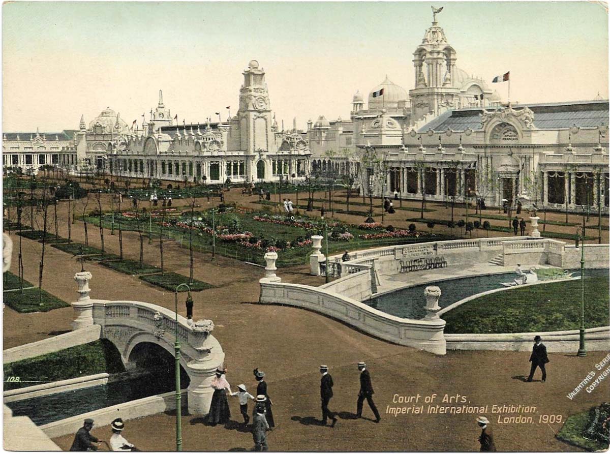 London. Imperial International Exhibition - Court of Arts, 1909