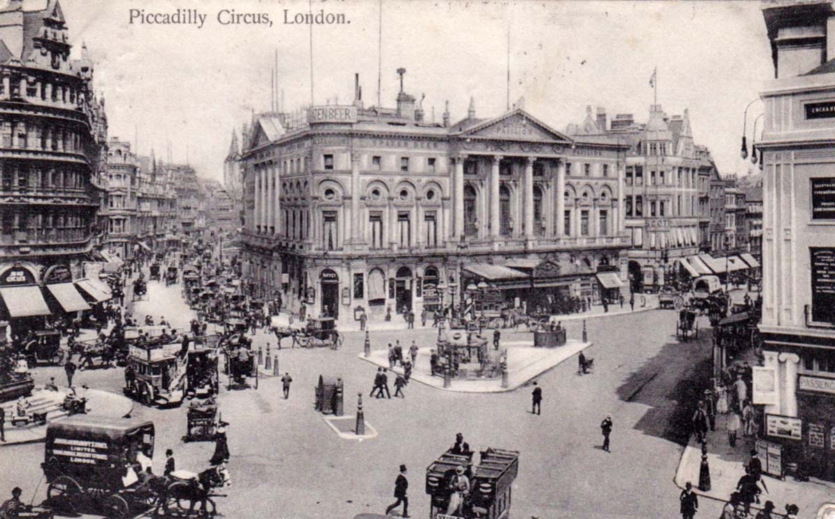 London. Piccadilly Circus, London Pavilion, 1907