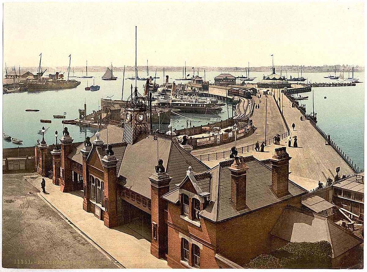 Southampton. Pier, between 1890 and 1900