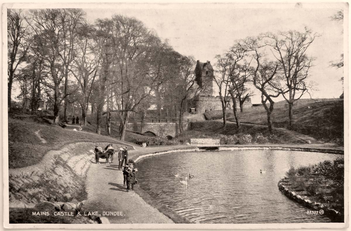 Dundee. Mains Castle and Lake