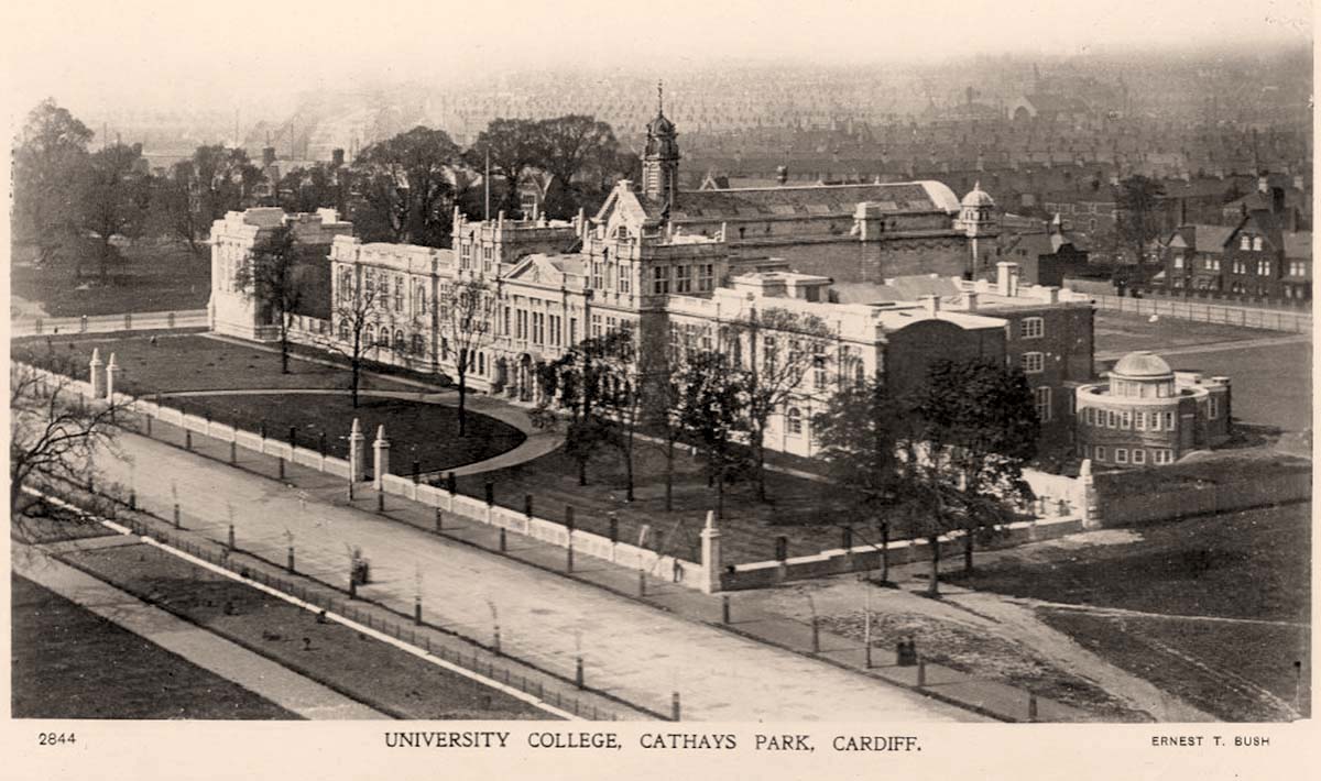 Cardiff. University, Cathays Park